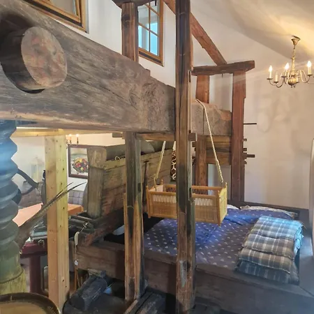 乡村民宿 Old Press Cersak